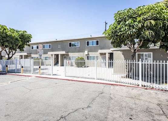 15741 Blaine Ave property